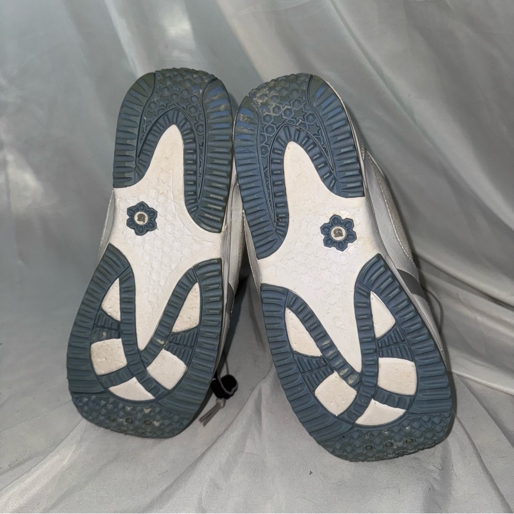 Burton Women’s Snowboarding Boots - Picture 6 of 8